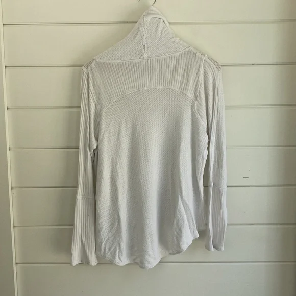 Free People | White Cowl Neck Long Sleeve Waffle Knit Top | Great Condition - Picture 4 of 7